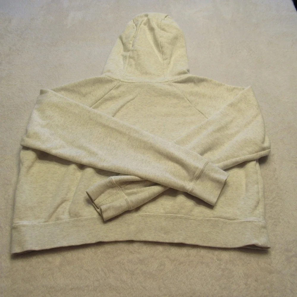 Nike sportswear essential